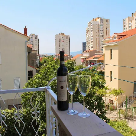 Διαμέρισμα Katija *